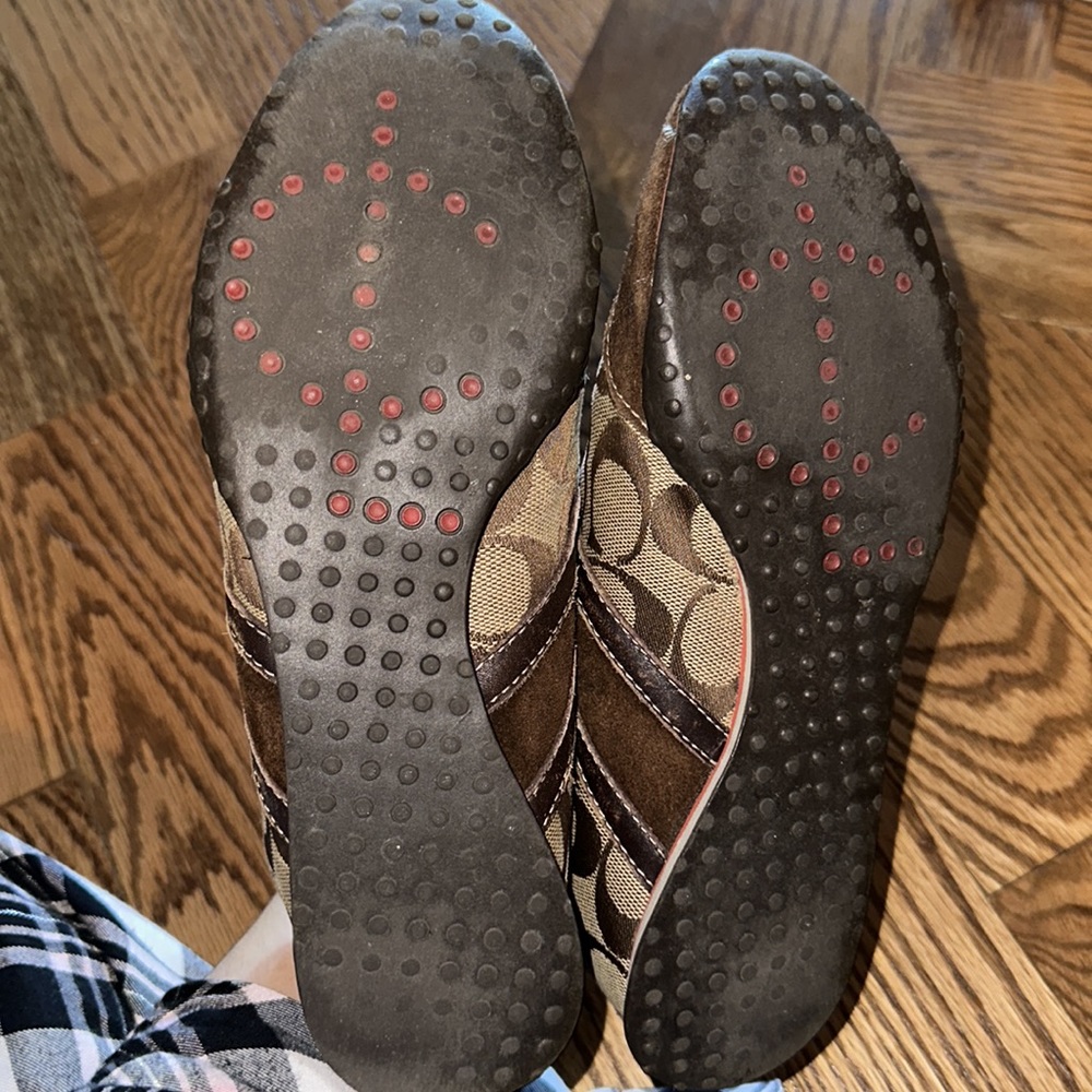 Coach, size 6 Brown zip up sneakers - Picture 5 of 7